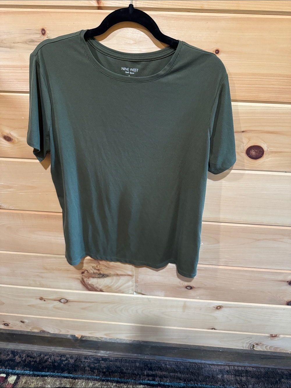 Nine West Olive Crew Neck Short Sleeve Tee